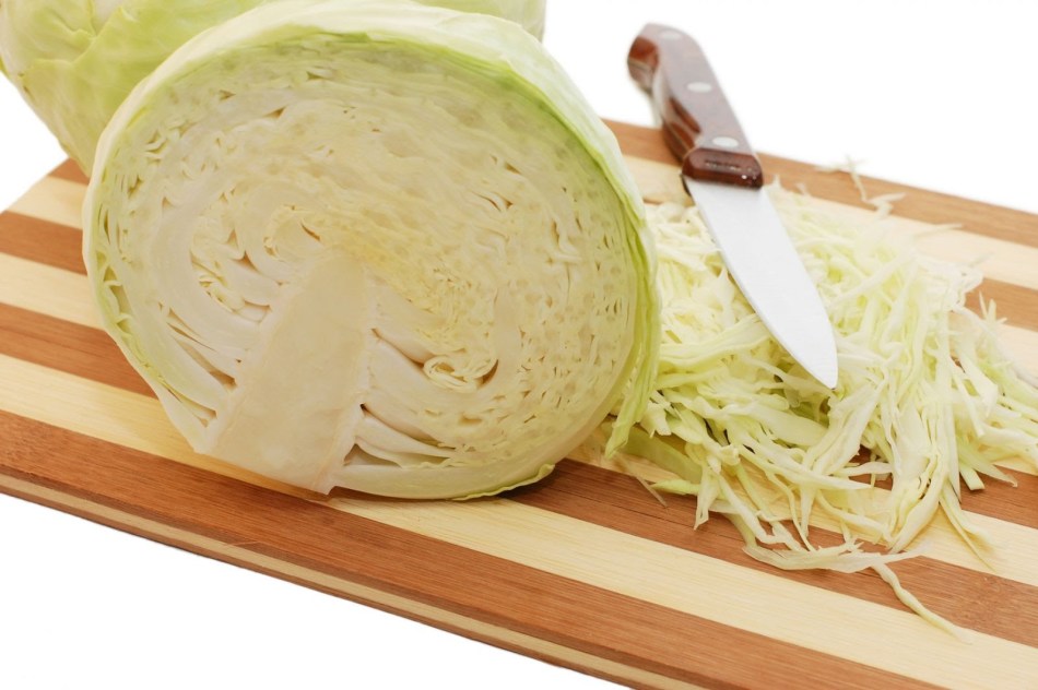 Cabbage tire technique with a special and ordinary knife