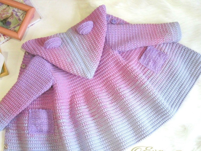 Crochet Coat For A Girl: A Tricoting Match, Introductory Instructions for Effecting Work, Description - Comment attacher les détails du manteau?