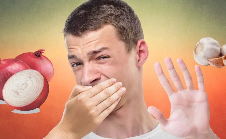 Food that you consume: unpleasant odor from your mouth