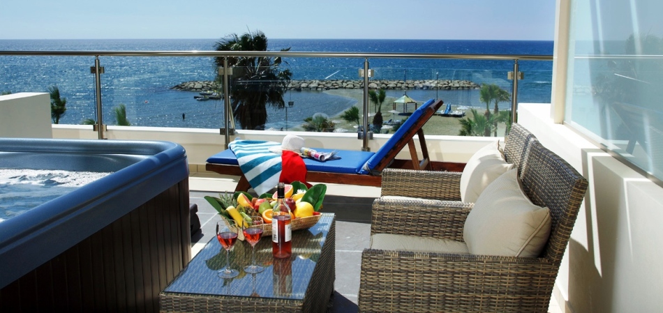 Golden Bay 4* hotel Larnaka, Ciper