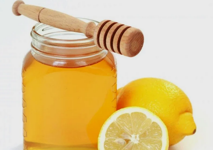 Мед и лимонный сок для отбеливания интимных мест