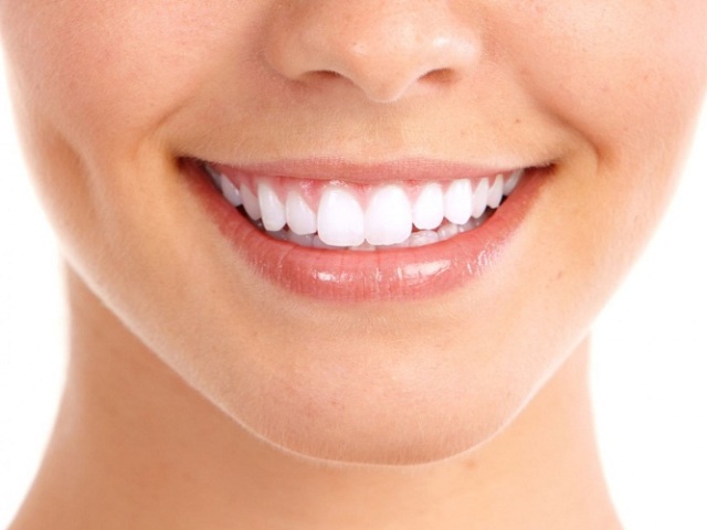 How to support the teeth with white: rules, tips for dentists for white teeth