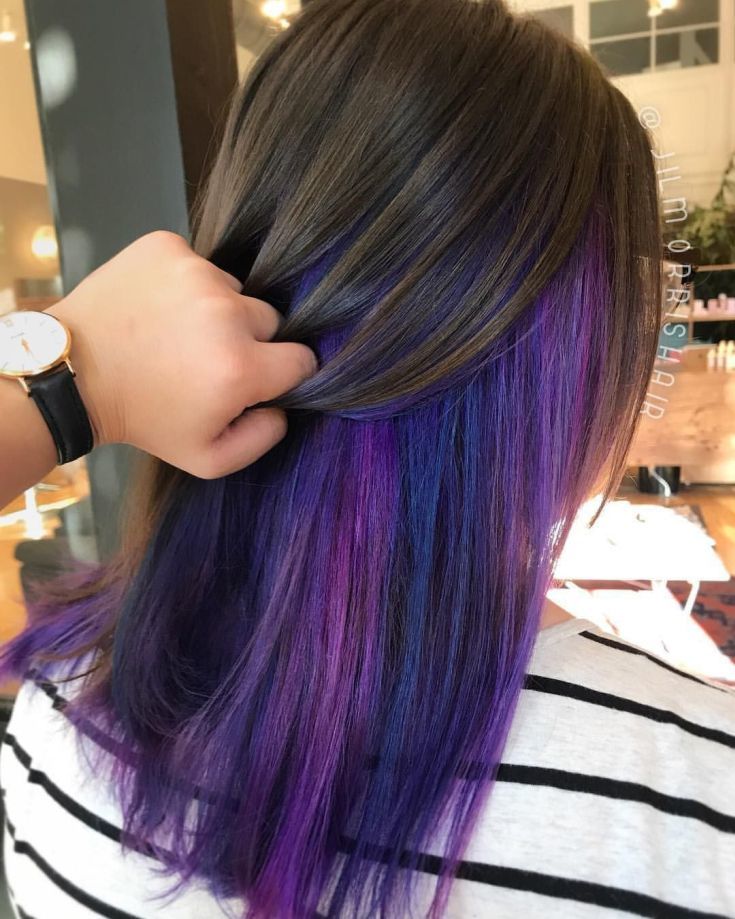 Фиолетовый всегда красиво смотрится на волосах