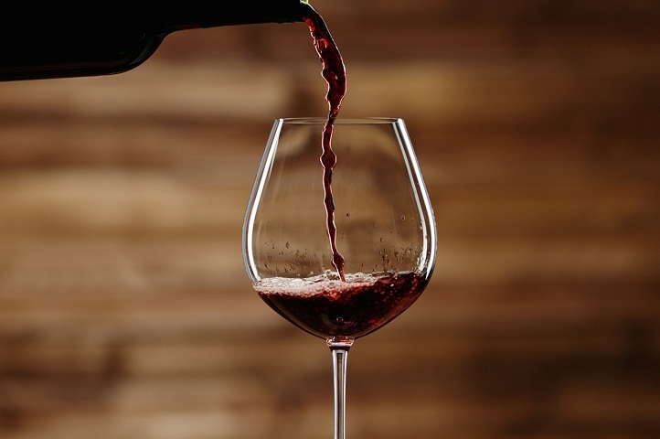 Как отличить натуральное вино от порошкового? Как проверить качество вина, чтобы отличить от подделки?