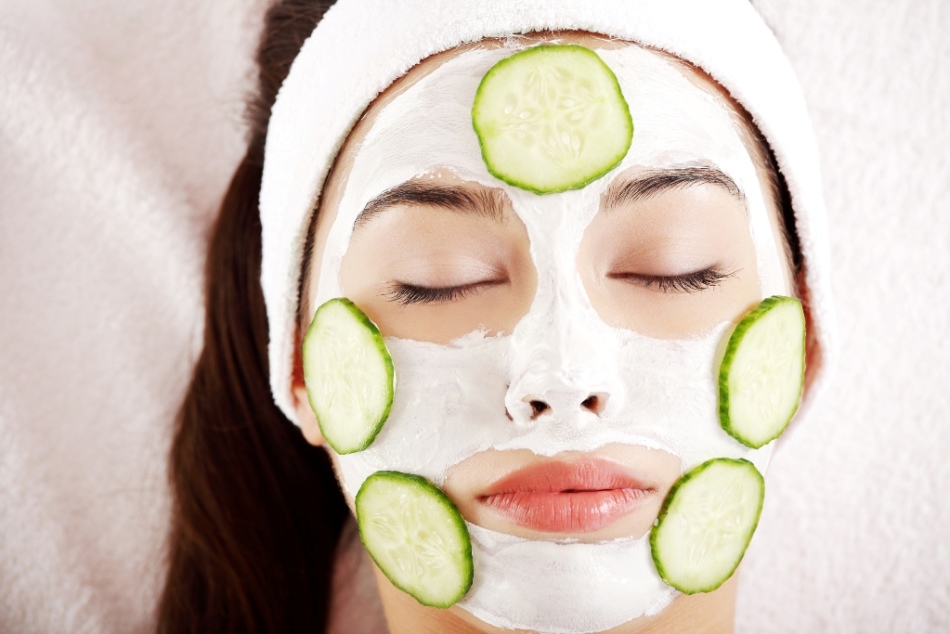 Face mask from banana and cucumber