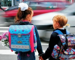 Miért nem akarja a gyermek iskolába járni? Hogyan lehet beilleszteni egy gyermekbe az iskola szerelmét?