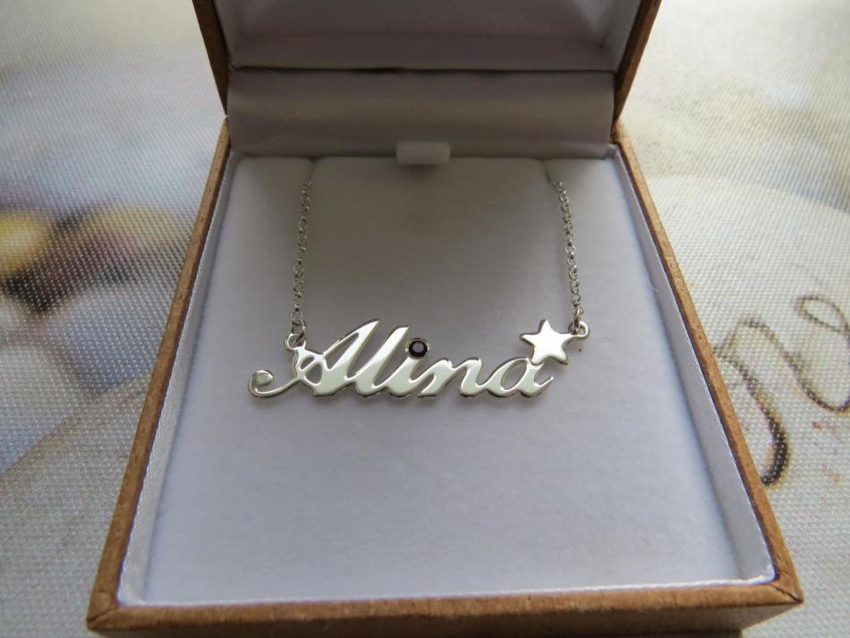 Αναστολή που ονομάζεται Alina από το Gold: Photo