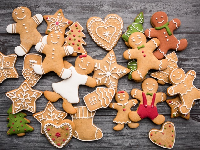 Ginger Cookies - Cara memasak: Resep untuk Tahun Baru dalam 5 menit, klasik, dengan madu, kayu manis, icing di rumah