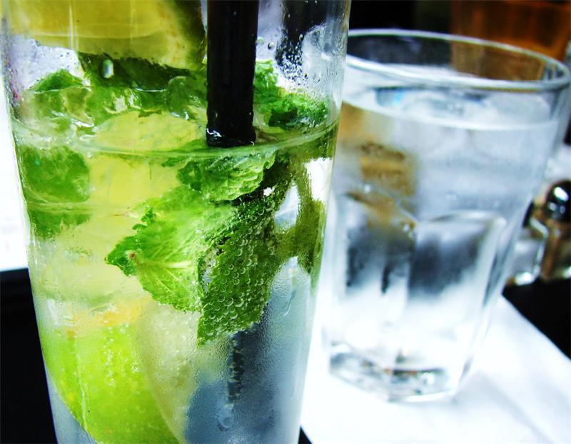 Mojito dengan sirup