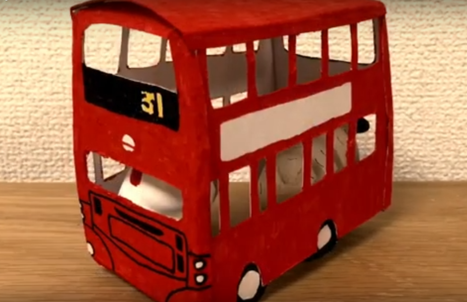 Come fare un autobus di carta a due piani