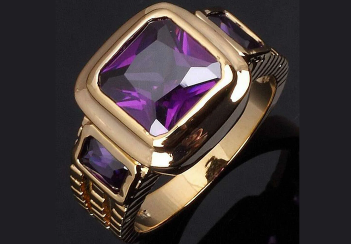 Cincin pria dengan namanya after-amethyst