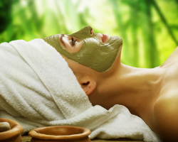 The use of spirulina in cosmetology for the skin of the face and body: recipes of masks, wraps, baths. How to buy a spirulina for masks and wraps in the Aliexpress online store?
