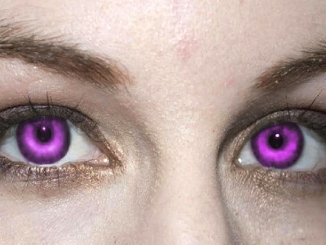 Бывает ли фиолетовый цвет глаз в природе у людей: фото. Сколько людей в мире имеют самый редкий фиолетовый цвет глаз?