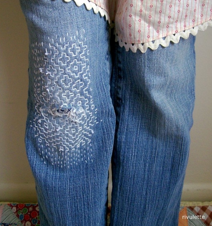 Interesting ideas for patches on women's jeans, option 8