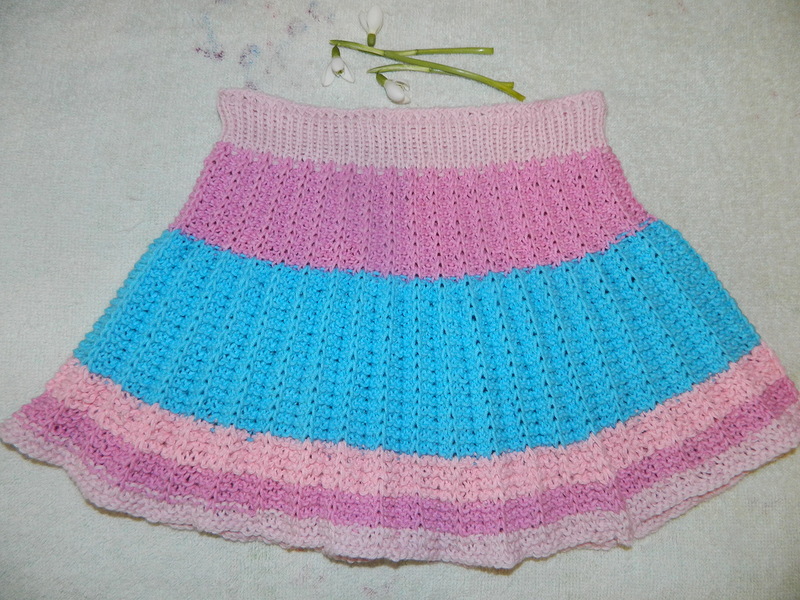Детская расклешенная юбка спицами: схема, описание
