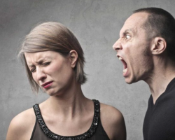 Kaj storiti, če mož nenehno vpije na svojo ženo, kako reagirati na krike moža: nasvet psihologa