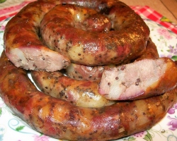 La salchicha casera es la receta más deliciosa. ¿Cómo hacer una salchicha casera de cerdo, pollo, carne de res, pavo, hepática, sangre, hígado?