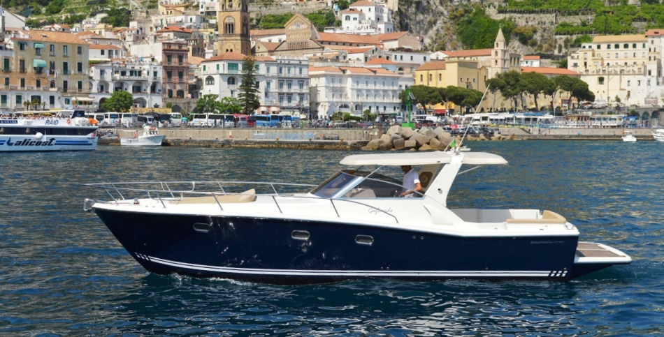 Boat de voyageurs, Riviera napolitaine, Italie