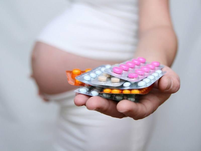 Med nosečnostjo ni priporočljivo jemati antibiotikov