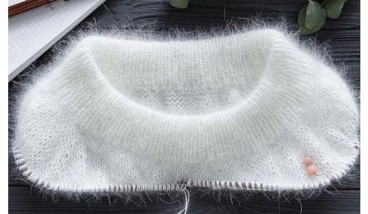 The beginning of the jumper knit