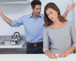 Πώς να διδάξετε έναν σύζυγο για έλλειψη σεβασμού: Οι συμβουλές των ψυχολόγων. Πρέπει να τιμωρήσω τον άντρα της; Ο σύζυγος δεν σέβεται και προσβάλλει: τι να κάνει;