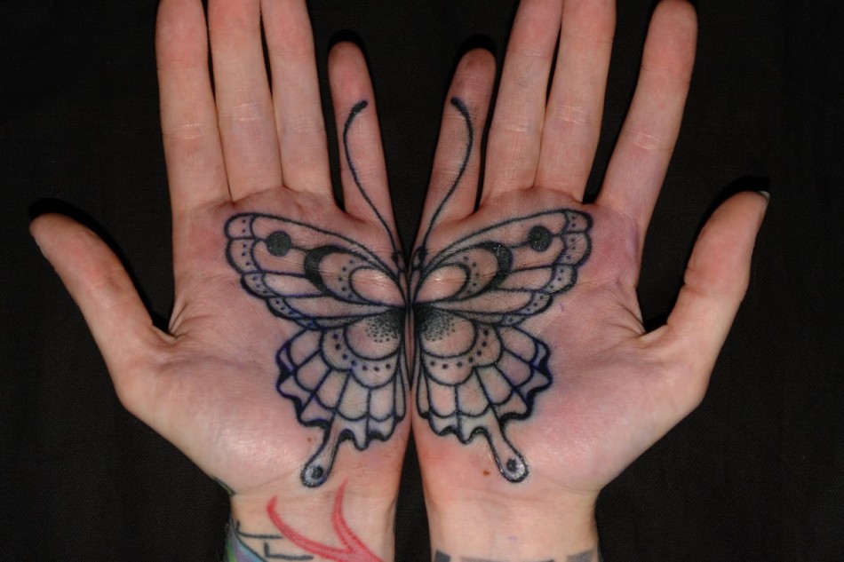 Tattoo on the palms