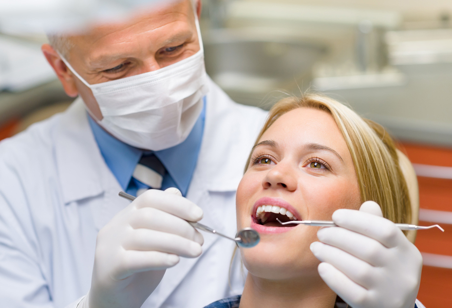 Своевременное лечение зубов - один из методов профилактики бруксизма
