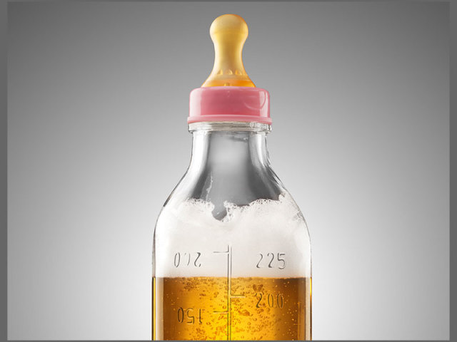 Drinking alcohol during breastfeeding. What is the danger of alcohol for the baby with breastfeeding?