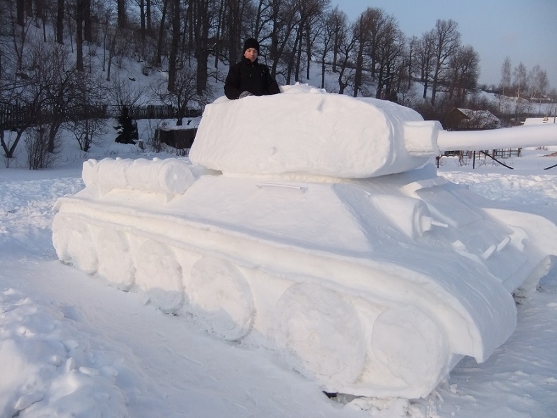 Gran tanque brotado de nieve