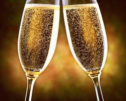 What characteristics are focused on when choosing champagne? Which champagne is better to choose for a birthday, New Year, wedding, holiday, anniversary?