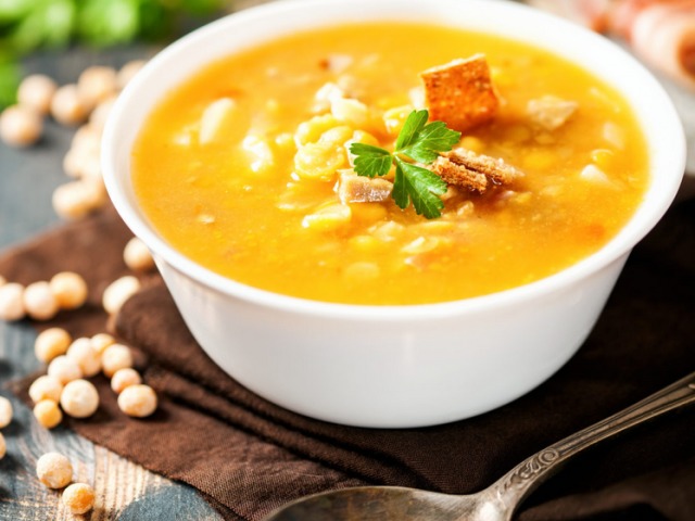 Нужно ли в гороховый суп добавлять чеснок: можно ли? Сколько варить горох в супе: как разварить горох, на сколько замачивать?