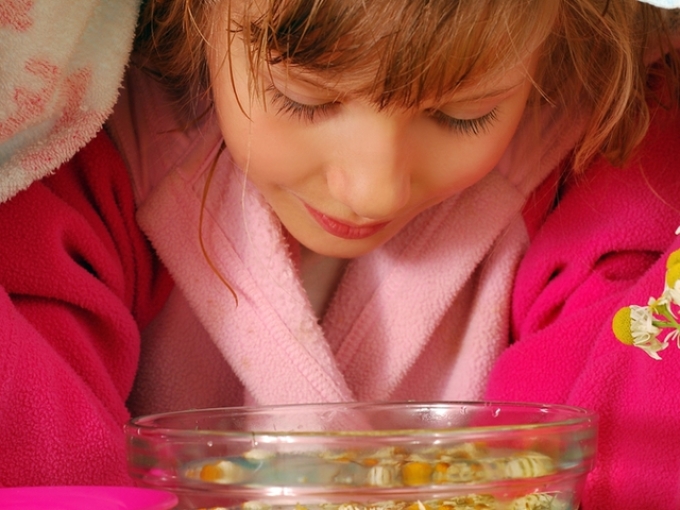 Dampfmungaling für nasses Husten bei Kindern.