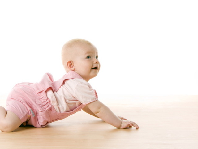 How to teach a child to crawl on all fours? Exercises to teach a child to crawl forward