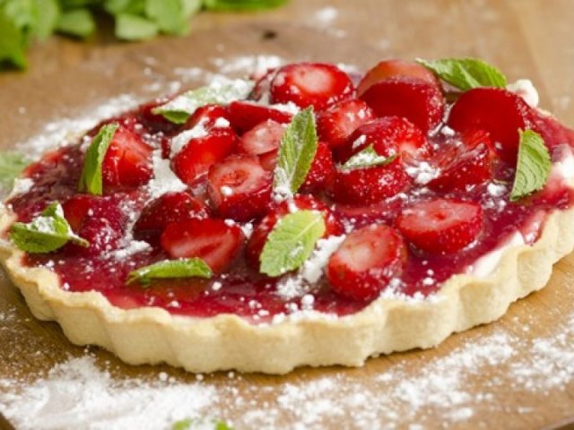 Cómo cocinar un delicioso pastel con fresas: una receta