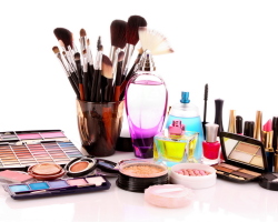 How not to become a victim of a beauty industry? The right approach to the choice of cosmetics