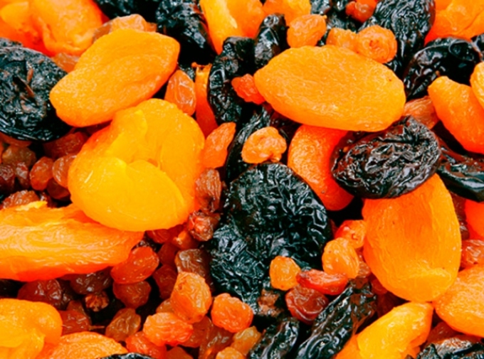 Storage of dried fruits