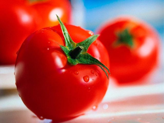 Is it possible to eat tomatoes with a nursing mother during breastfeeding of a newborn salty, fresh, baked, yellow? When can you eat tomatoes during breastfeeding? Tomatoes during breastfeeding - Komarovsky: video