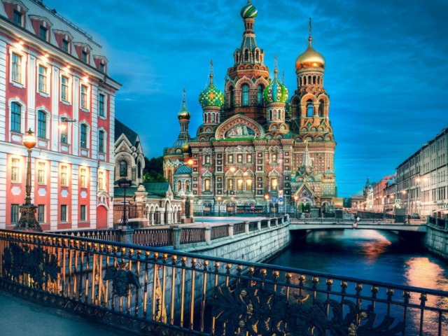 Miért hívták Petersburgot Petersburgnak: érvelés, 5. osztály. Miért nevezik Szentpétervárnak Oroszország északi, kulturális fővárosának?