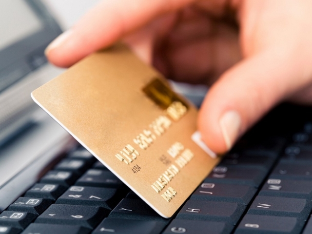 Πώς να ξεπεράσετε, να παραιτηθείτε από μια τραπεζική κάρτα στο Aliexpress από έναν υπολογιστή: Οδηγίες