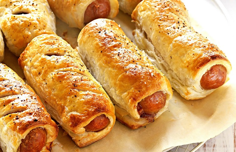 Ready -made sausages in non -annoyed puff pastry