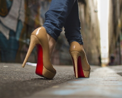 Sepatu wanita termahal di dunia: 15 teratas, deskripsi, foto