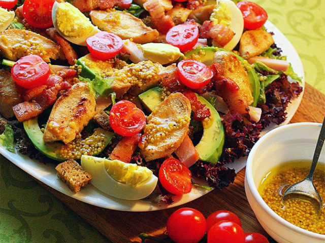 Ensalada de aguacate y tomates: 2 mejores pasos -receta de paso con ingredientes detallados