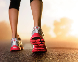 Betapa Anda perlu berjalan sehari untuk memperkuat kesehatan, pelatihan jantung, tulang belakang untuk menurunkan berat badan: manfaat, saran, jenis berjalan, konsumsi kalori, serangkaian langkah -langkah. Bisakah wanita hamil berjalan banyak dengan berjalan kaki, dengan varises?