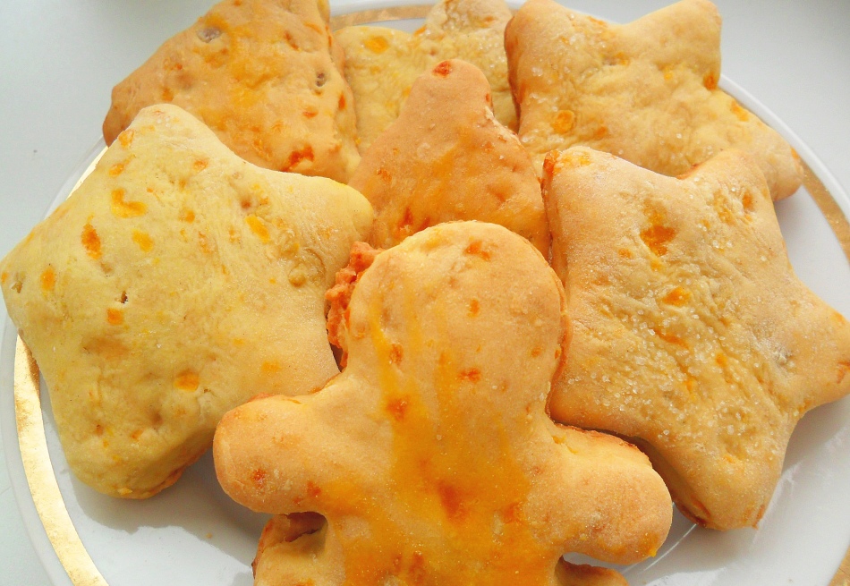 Orange-tone cookies for children