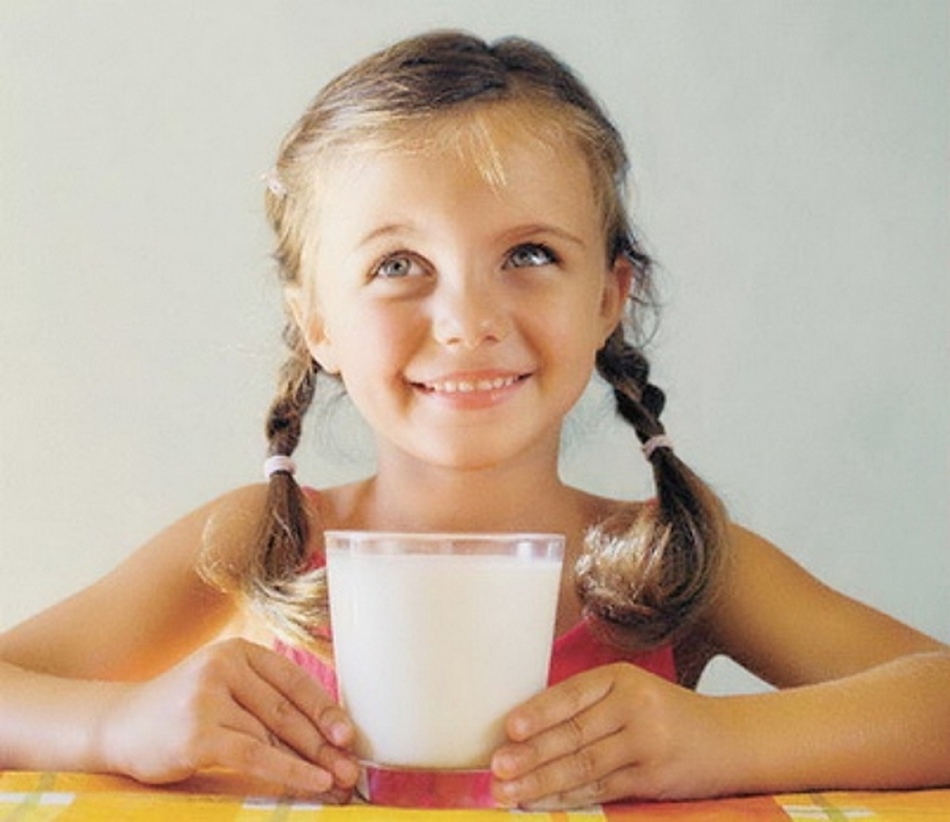 Es mejor que un niño beba kéfir no para el desayuno, sino para la cena