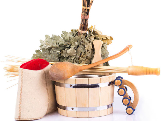 Massage in the bath, bath massage with a broom: the technique of Russian massage with a broom, types of bath brooms. Aromatherapy and the best massage oils for a bath massage with brooms: how to use it correctly?