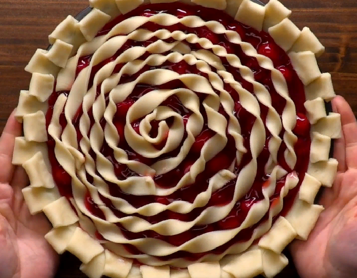 Спираль на пироге