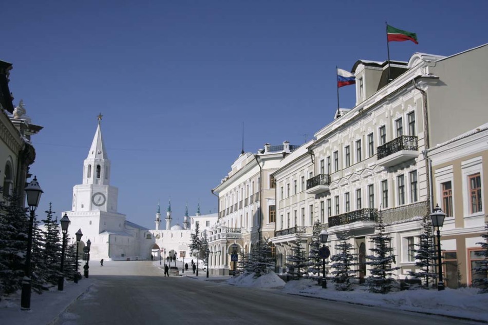 Кремлевская улица является еще одним украшением города казань