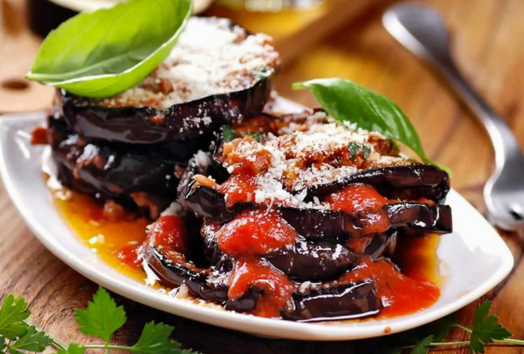 Hot dish for the New Year-eggplant in Italian