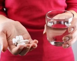 Que se passera-t-il si vous buvez de l'alcool, en prenant des antibiotiques: conséquences. Est-il possible de boire de l'alcool dans des antibiotiques dans les antibiotiques?